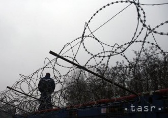 Uplynulý týždeň zadržala maďarská polícia 141 narušiteľov hraníc