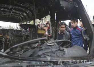 Výbuch nálože v aute si vyžiadal v Pakistane najmenej 11 obetí