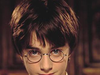 Kouzelnický svět Harryho Pottera slaví narozeniny. Před dvaceti lety vyšla první kniha