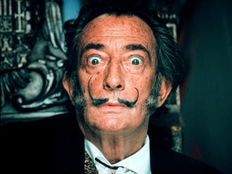 Soud nařídil kvůli testu otcovství exhumaci ostatků malíře Dalího, hraje se o milionové dědictví