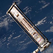 NASA na ISS testuje flexibilní rolovací solární panel