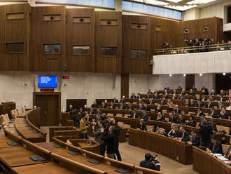 Prieskum: ĽSNS spadla pod osem percent, v parlamente osem strán vrátane KDH
