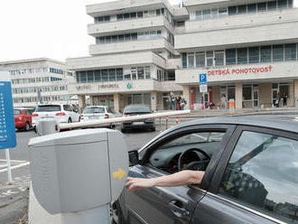 Parkovací systém v nemocniciach rezortu zdravotníctva sa od 1. júla upraví