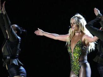 Britney Spears na pódiu ako zvodkyňa! Fanúšikom predviedla aj partnera