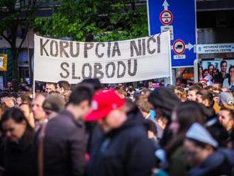 Protikorupčný pochod sa rozšíril. Demonštrovať budú aj v Prahe