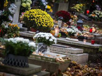 Žiadne plastové kvety a kamenné náhrobky. Zvolenčania vybudujú prvý prírodný cintorín