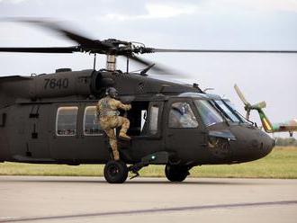 Na letisku v Prešove pristáli prvé dva vrtuľníky Black Hawk