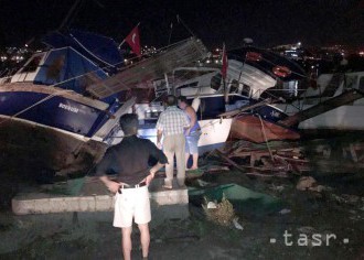 Zemetrasenie na Kose: Obyvatelia i turisti prespali noc vonku