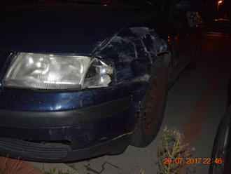 Foto: Opitý šofér narážal do odstavených áut na parkovisku