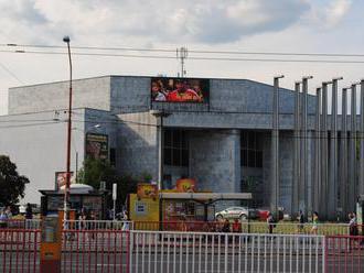 FOTO Kultová stavba Bratislavy: Padne tajný pomník Fidela Castra?