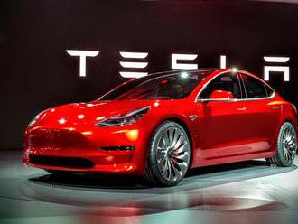 Tesla investuje do výroby Model 3 přes jeden a půl miliardy dolarů