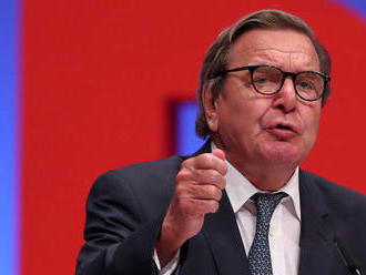 Schröder penězi od Putina komplikuje život své SPD