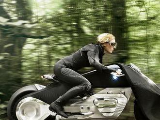 BMW Vision Next 100: Motorka budúcnosti nepočíta s prilbou