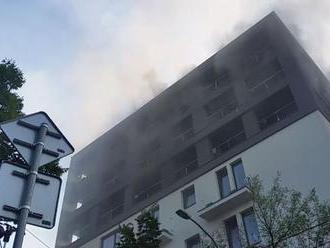 V Bratislave horela zrekonštruovaná budova, evakuovali päť ľudí