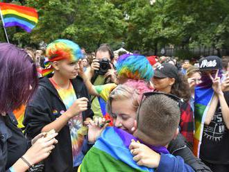ONLINE: Bratislavou kráča Dúhový Pride, prišla aj ombudsmanka