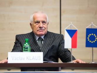 Klaus o voľbách v Česku: Prezident by mal byť niekto z politiky, Slovensko je varovaním