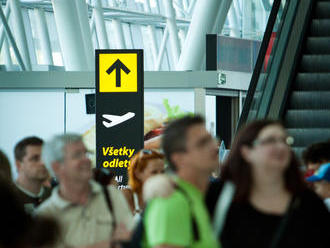 Zúfalstvo v Bratislave: Ďalší dovolenkový horor na letisku a hodiny neistoty opäť kvôli lietadlu