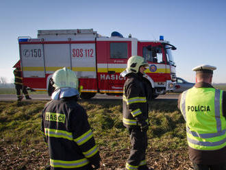 Tragická čelná zrážka pri Žiari nad Hronom: Jeden z vodičov zahynul, kamión v plameňoch!