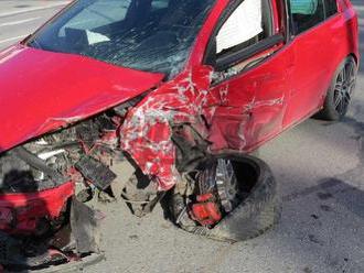 Vodič v Bratislave zrazil dievča, z miesta nehody ušiel: Pomôžte ho polícii nájsť!