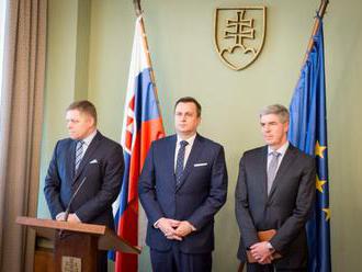 Fico, Bugár a Danko sa nakoniec stretli, napriek informáciám o zrušení rokovania Koaličnej rady