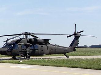 Na vrtuľníkoch Black Hawk letela prvýkrát čisto slovenská posádka, výcvik pokračuje
