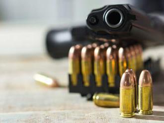 Kaliňákovo ministerstvo ide zakúpiť náboje do pištolí aj ostreľovacích pušiek