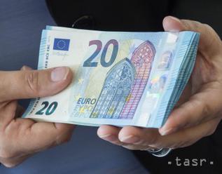 Dôverčivú dôchodkyňu z Novej Bane obral podvodník o 4000 eur