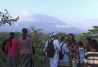 Ľudia sa môžu vrátiť do niektorých dedín v okolí sopky Agung
