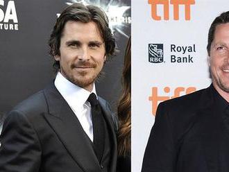 Christian Bale je téměř k nepoznání. Kvůli roli opět ztloustl