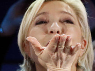 Rozkol v Le Penovej strane pokračuje, opustil ju podpredseda