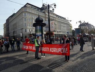 V Bratislave sa koná už tretí Veľký protikorupčný pochod