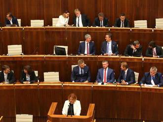 Veľká rekonštrukcia parlamentu: Poslanci prídu o bufet, náhrada ako pre smrteľníkov