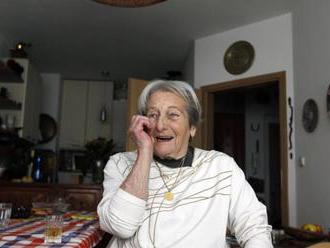 Bývalá oštepárka Dana Zátopková oslavuje 95 rokov. Hnevá ju, že je pomalá