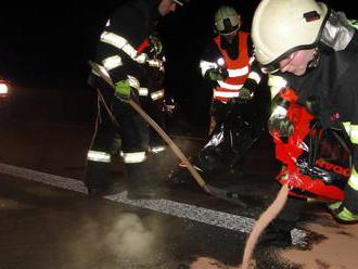 Na žádost policistů vyjeli profesionální hasiči ze stanice Hradec Králové – Pražská k dopravní…