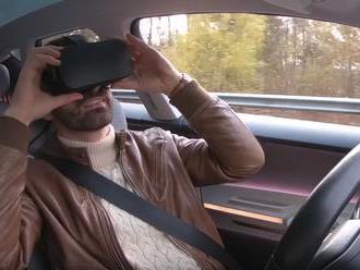 Ubisoft s Renaultem chystají VR do auta. Řidiči si nasadí brýle za jízdy