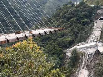 V Kolumbii se zřítil most. Zahynulo deset dělníků, osm jich bylo zraněno