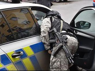 Policie obvinila tři Čechy, kteří se přidali k teroristům. Hrozí jim až 15 let