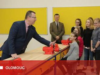 Fakultní základní škola Hálkova má novou jídelnu a čtyři učebny
