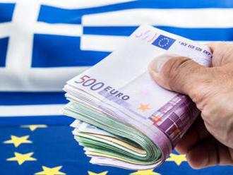 Grécko sprísnilo organizovanie štrajkov a uľahčilo konfiškáciu domov, za to prijme miliardy eur