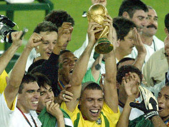 Ronaldo odhalil dôvod účesu z MS 2002. Brazílska legenda maskovala zranenie