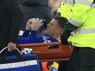 Video: Hrôzostrašné zranenie v Premier League, McCarthy si zlomil dve kosti v nohe
