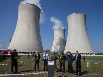 Zemanův tým podpořil jadernou energetiku a prolomení limitů těžby