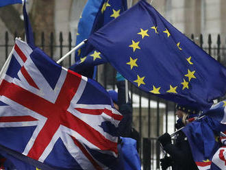 Guardian: Londýn tajne rokuje o dlhšom prechodnom období brexitu