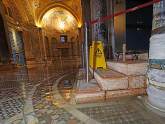 Povodne spôsobili veľké škody v benátskej Bazilike sv. Marka