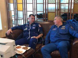 Základom bola chladnokrvnosť, hodnotí Hague a Ovčinin nehodu Sojuzu