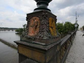 Přes pražský most Legií týden neprojedou auta ani tramvaje