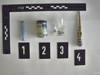 Polícia zadržala bratislavského dílera, našli u neho 570 dávok drogy