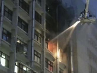 Z maďarskej komerčnej televízie ATV evakuovali pre požiar 30 ľudí