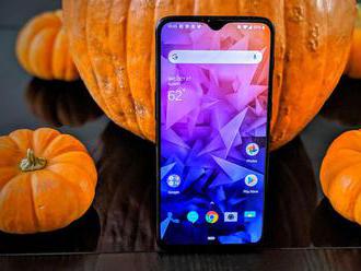 Black Friday 2018 phone sales: A free OnePlus 6T, LG V30 Plus for $430, Moto G6 for $200 and more   