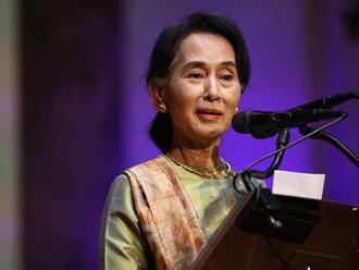 Amensty International odebrala prestižní ocenění barmské vůdkyni Su Ťij, nezastala se Rohingů
